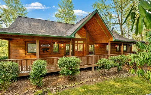 Vintage Luxury Creekside Cabin ~ King Bed, Hot Tub, Fire Pit & Game Room, Dog Ok - 4-Star