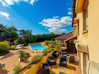 Logis Hotel Noemys Morgon - مسبح