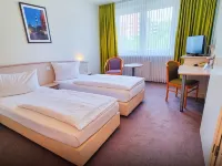 Panorama Inn Hotel und Boardinghaus Hotels near أويندورفار بارك