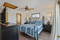 Corolla Oceanside in Whalehead - Heated Pool - 7BR/6.5BA - Short Walk to Beach! - 3-Star