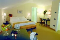Palazzo Foti Hotel - parkir