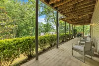 Pet-Friendly 5BR Getaway near Lake Keowee - 3성급