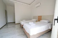 İnci Suite Tatil Evleri - Pools