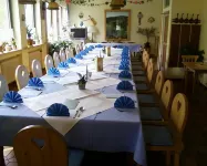 Hotel-Restaurant Hellmann فنادق في Allersberg