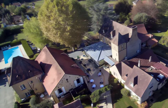 拉霍耶裏餐廳酒店