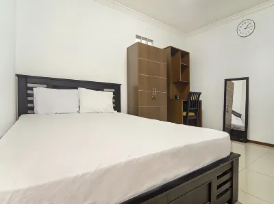 Kost Jennaira Syariah Jogja City Mall Yogyakarta RedPartner Hotell i Kricak