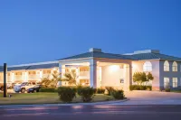 Days Inn by Wyndham Fort Stockton Hôtels à proximité de : Giant Road Runner