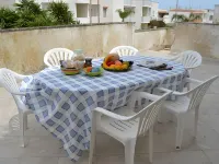 Appartamento con ampio balcone e a 250 metri spiaggia di San Foca