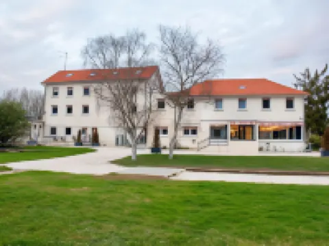 La Coudraie - Val d'Europe Hotels in Montevrain