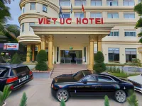 Viet Uc Hotel Hotels in Mo Cay Bac District