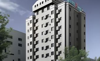 Jinjiang Inn (Qingdao Wusi Square Nanjing Road Metro Station) - Housity
