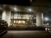 Transpark Apartment Bekasi by Mycla Station Hotel dekat Blu Plaza
