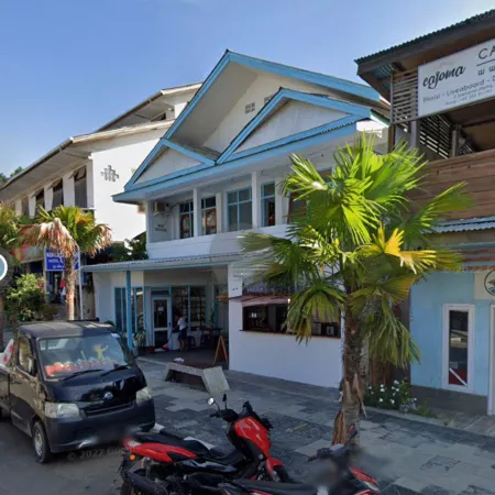 Komodo Indah Hotel