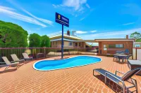 Warwick Settlers Inn - Hot Tub