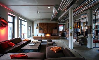 Altes Stahlwerk Business & Lifestyle Hotel - Housity