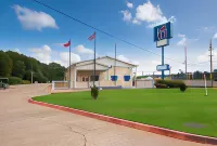 Motel 6 Atlanta, TX