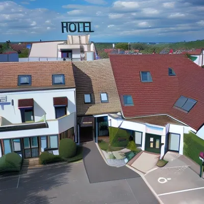 The Originals City Hôtel Castel Burgond Dijon Ouest Hotels near Lake Kir