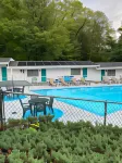 Brookside Motel & Cabins - piscina