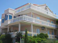Apartmani KREŠIĆ 1 Hvar