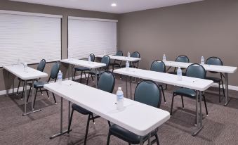 Best Western Plus La Mid-Town Hotel