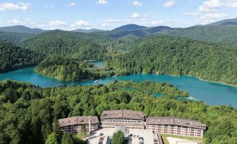 Hotel Jezero