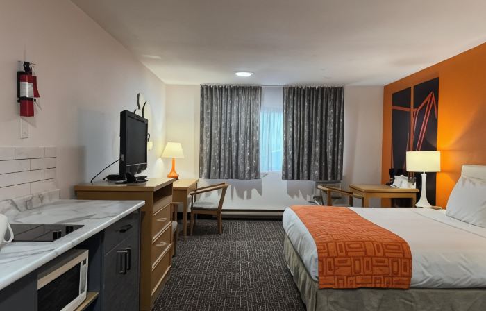 Howard Johnson by Wyndham Fort St. John