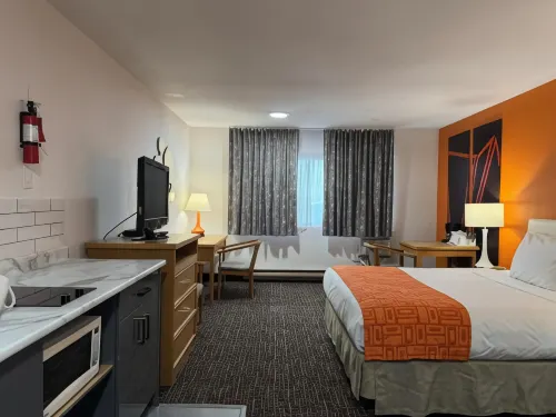 Howard Johnson by Wyndham Fort St. John Hotels in Peace River C