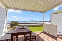 Port Lincoln Beachfront Apartments Hotels in Charlton Gully