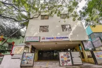 Season 4 Residences -Thiruvanmiyur (Near Tidel Park and Apollo Proton Cancer Center) Отели рядом с достопримечательностью «Арулмиг Марундеесварар Темпл»