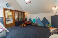 Mountain Condo w/ Resort Pools, Hot Tubs, Sauna Access! Hotels in Glacier