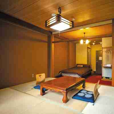 囲炉裏の宿 豊楽 Rooms