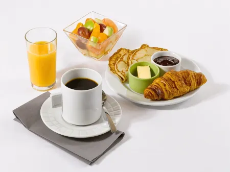 Campanile Chanas Отели в г. Босамблан