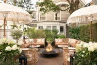 Life House, Nantucket Отели рядом с достопримечательностью «Unitarian Universalist Meeting House Nantucket»
