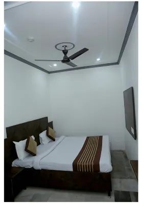 예스 플리지 게스트 하우스 뉴 델리  호텔