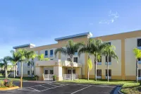 La Quinta Inn & Suites by Wyndham Orlando Universal Area Hotel in zona Nova Southeastern University