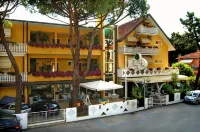 Pinetina Mare Baby Family Hotel - Beach resorts