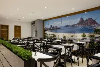 Vox Hotel Hotels in Duque de Caxias