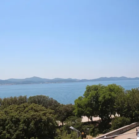 Vera Apartments with Sea View and Old Town View