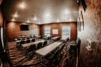 鵝卵石飯店和套房 - 國際瀑布