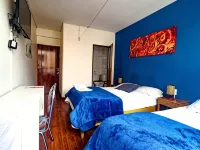 Lobo Hostel la Paz Hotels near Coca Museum