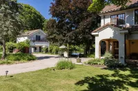 The Villa Bed and Breakfast 아발로니아 랜드 콘서번시, 샌디 포인트 자연보호지역 주변 호텔