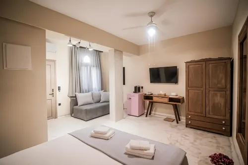 Pefkon Suites