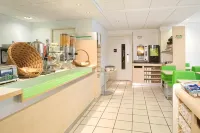 Ibis Budget Newport - breakfast
