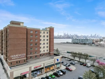Homewood Suites by HIlton Edgewater - New York City Area Отели рядом с достопримечательностью «Cre8sArt School Fort Lee NJ»