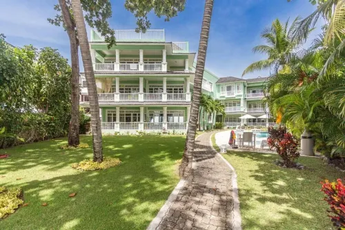 Beachfront Oasis in Sosúa with Ocean Views, Guest Friendly,