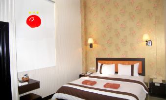 Hotel Harmony in & Karaoke