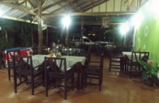 Lanta Long Beach Hostel