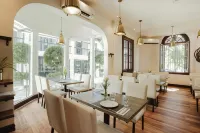 The Bourke Hotel