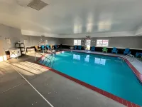 AmericInn by Wyndham Reedsburg - Pools