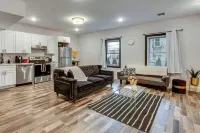 New Luxury 1Bdr Apt. Free Parking & Private Backyard